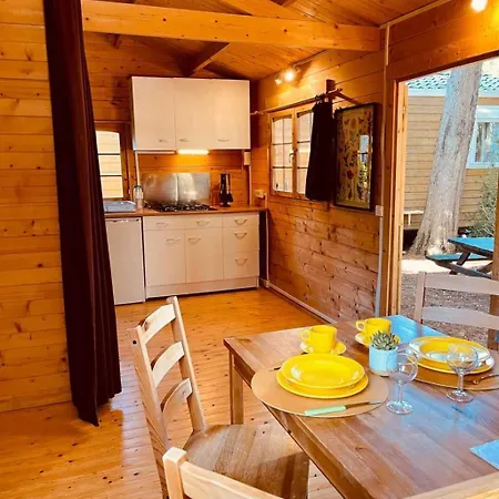 3 Etoiles - Piscine - Ccbafie Chalet